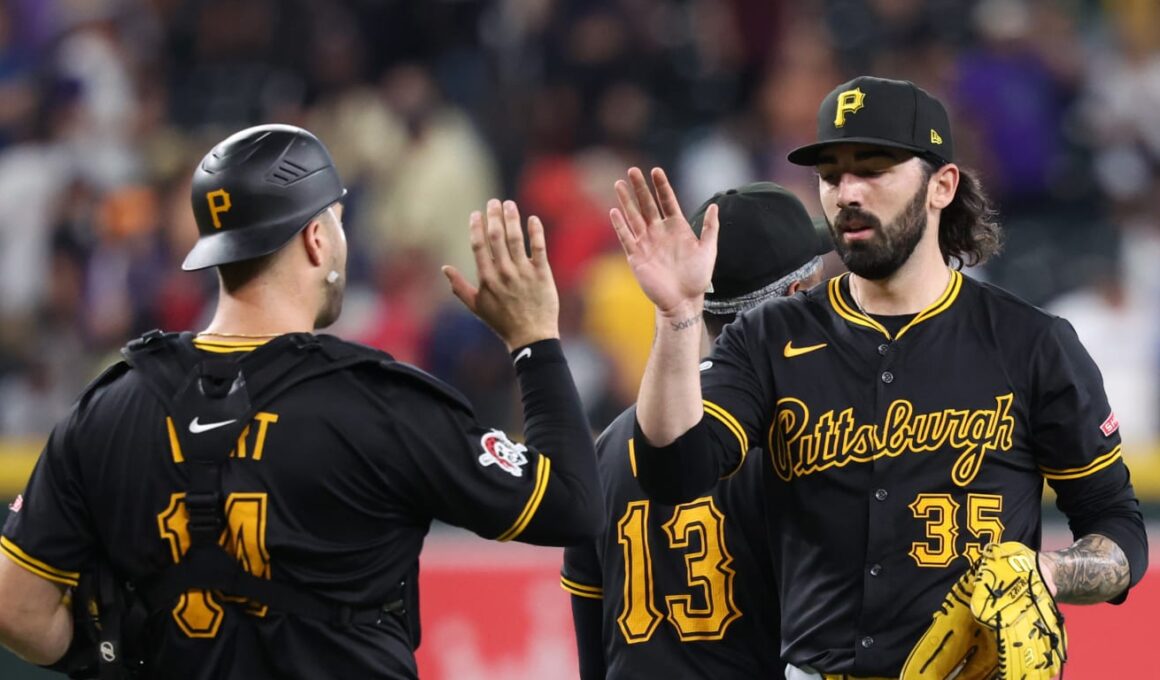 Pirates avoid sweep with critical extra-innings victoryPirates avoid sweep with critical extra-innings victory