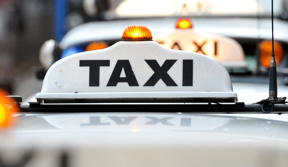 Sydney Airport taxi scam Aussies need to know about