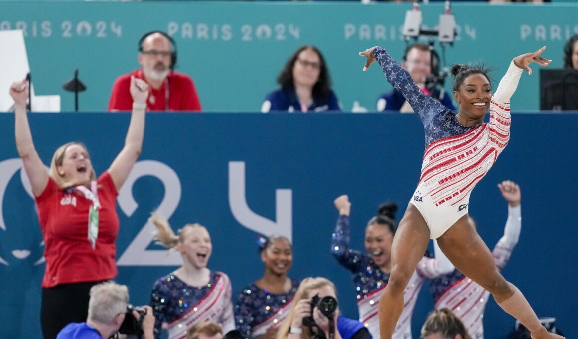 Live updates: Simone Biles and Team USA take gold in Olympics gymnastics finals