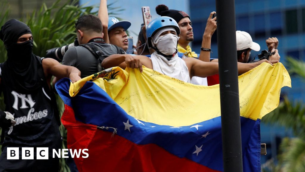 Fresh protests in Venezuela as anger grows at disputed election result