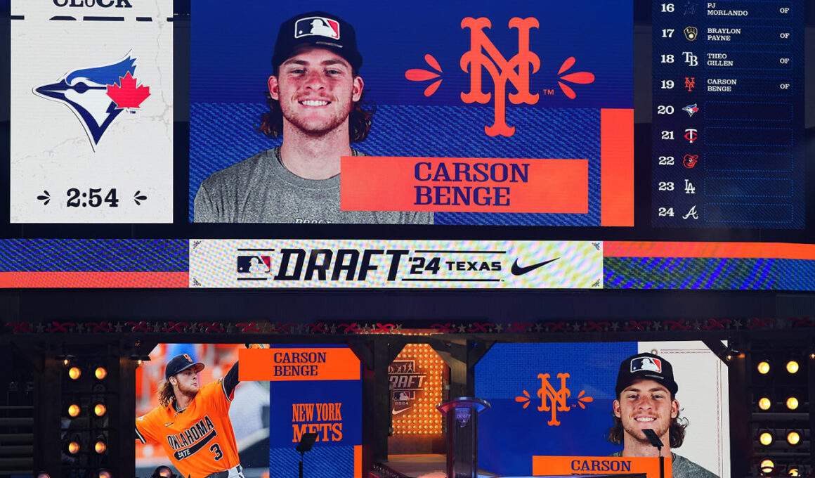 Mets sign first-round pick, two-way sensation BengeMets sign first-round pick, two-way sensation Benge