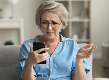 The extraordinary number of Aussies with less than $1,000 in the bank – with more boomers than millennials in trouble