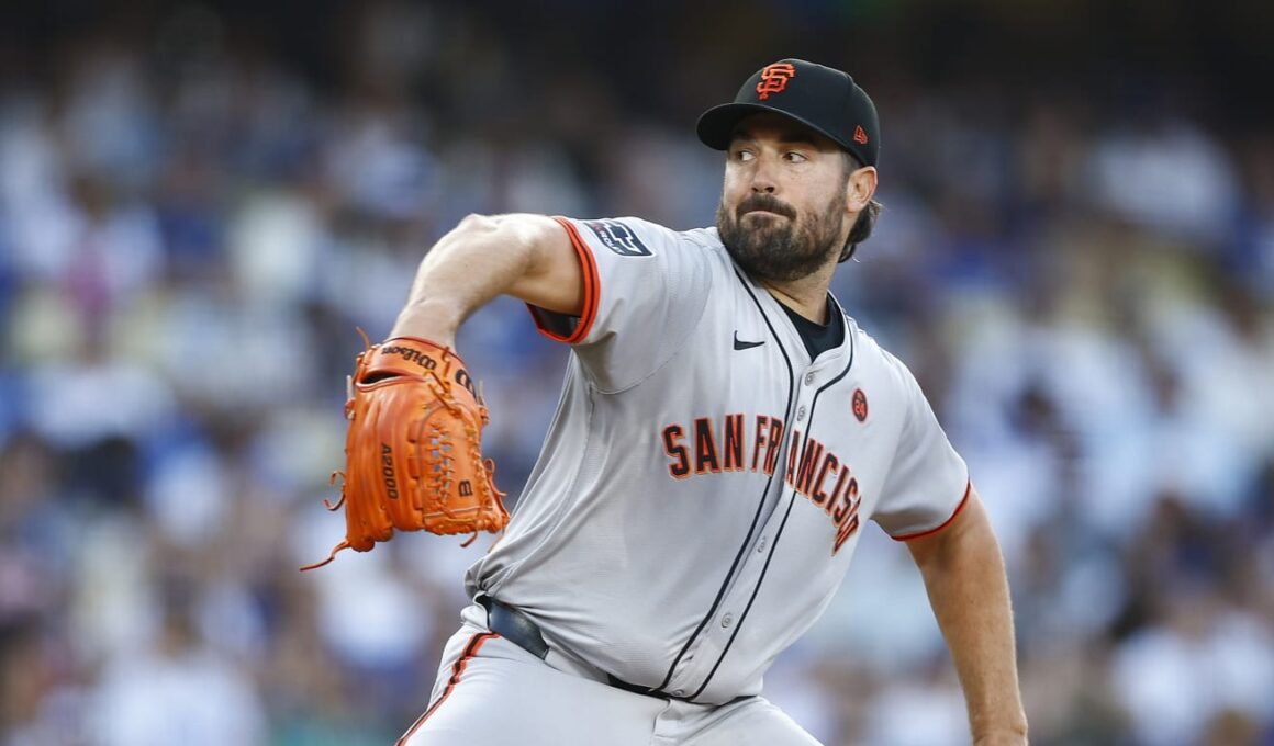 Ray hurls 5 no-hit frames vs. Dodgers in Giants debutRay hurls 5 no-hit frames vs. Dodgers in Giants debut