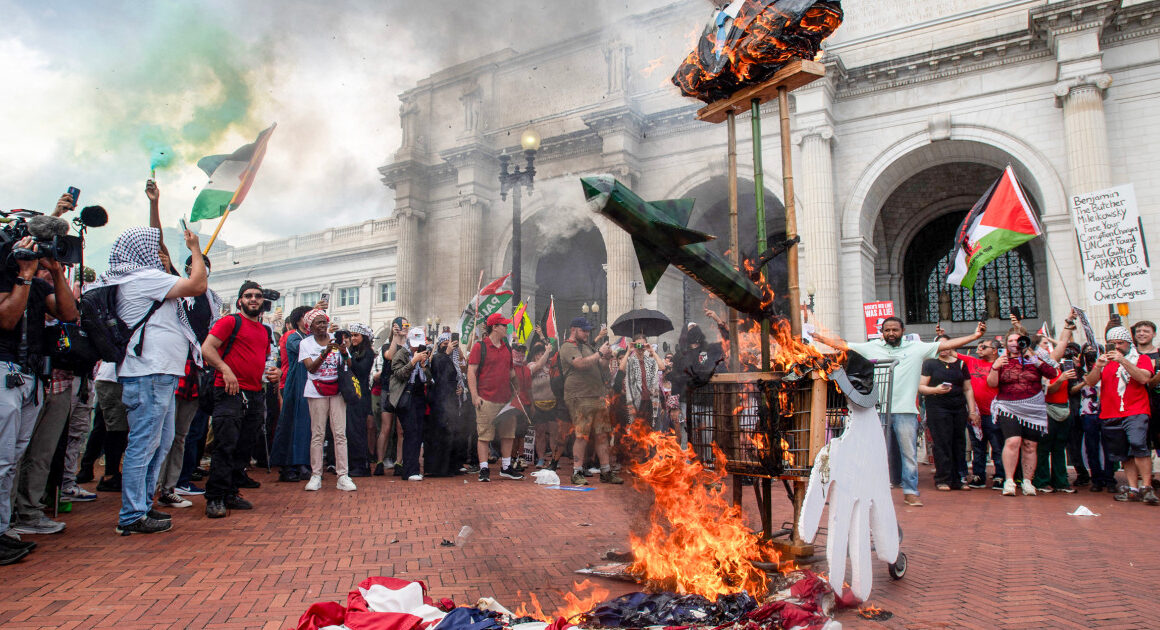 Pro-Palestinian protests inflame tensions in Washington over the Israel-Hamas war