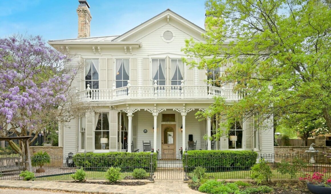 An Austin Home Faced the Wrecking Ball. So the Owners Cut It Up and Moved It Nearby.