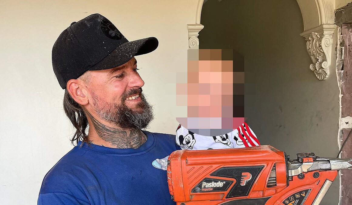 Tattooed tradie Daniel Klinsic reveals how he chased gunmen barefoot through Austral streets in south-west Sydney after terrifying shots rang out in the middle of the night