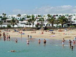 BREAKING NEWSBritish woman, 45, dies in suspected drowning on Lanzarote beach during family holiday