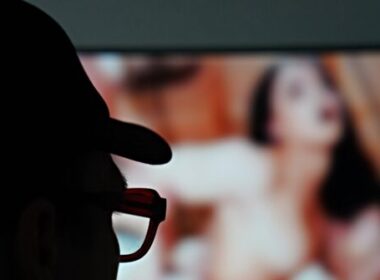 Anti-Deepfake Porn Bill Unanimously Passes the Senate