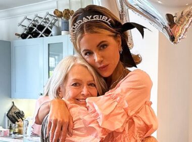 Kate Beckinsale Cries Happy Tears Over Birthday Present Her Mom Gave Her