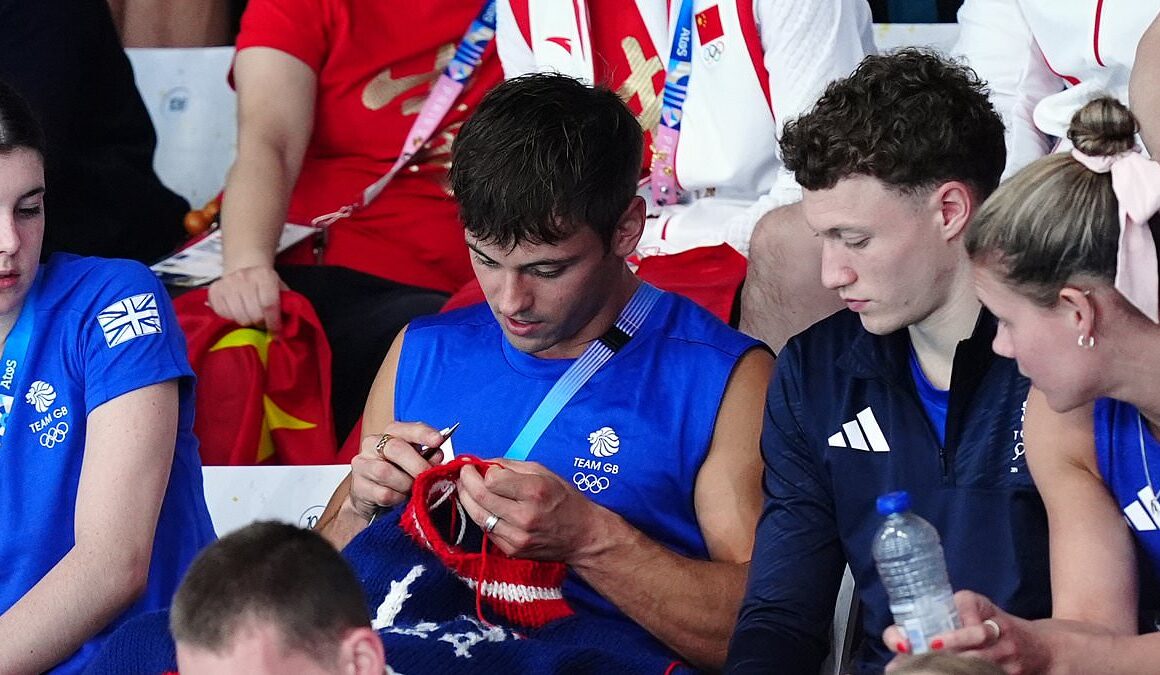 Tom Daley gets his KNITTING out at the Olympics: Diving star knits one, pearls two as he works on woolly jumper while watching women’s event