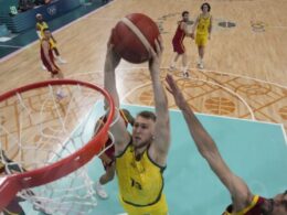 Landale scores 20 points, Australia powers past Spain 92-80 to open Olympic basketball tournament