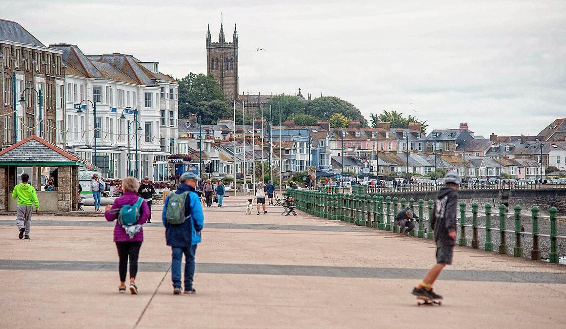 EXCLUSIVEWe live in the ‘WORST’ seaside town in Cornwall: Locals in Penzance blast ‘insulting moaners’ after famous resort plunges down list of UK’s top coastal resorts