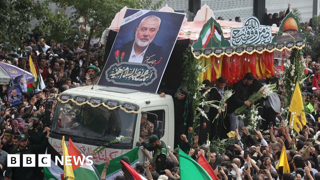 Hamas leader’s funeral draws crowds in Iran