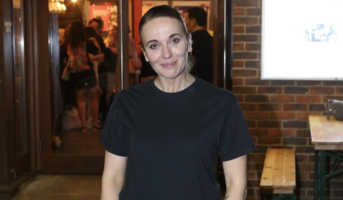 Amanda Abbington hugs fans on emotional return to the stage for ‘When It Happens To You’ following Strictly bullying allegations and makes pointed remark about ‘expecting others to be nice’