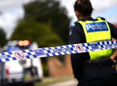 BREAKING NEWSShepparton crash, Victoria: Man dies after horrific nine-vehicle collision