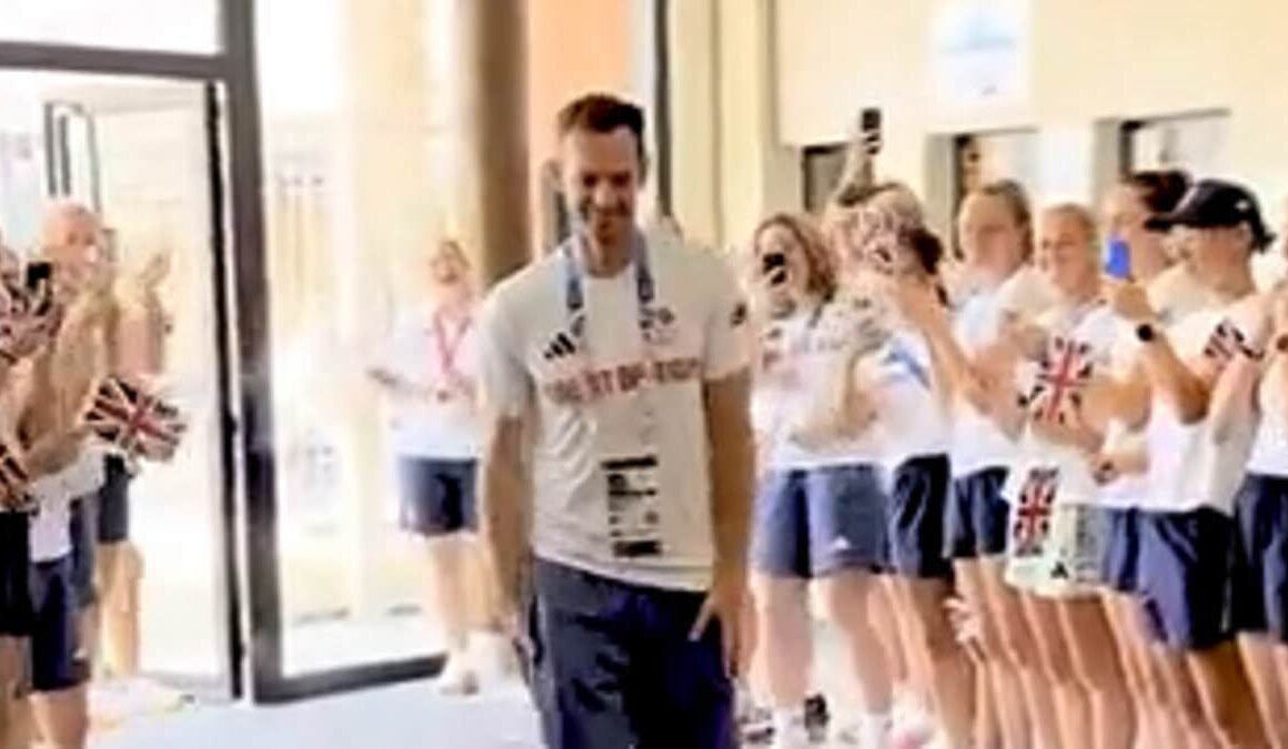 Heart-warming moment Team GB athletes form guard of honour for Andy Murray as he returns to Olympic lodgings after final match – as his proud grandparents reveal what they think about his retirement