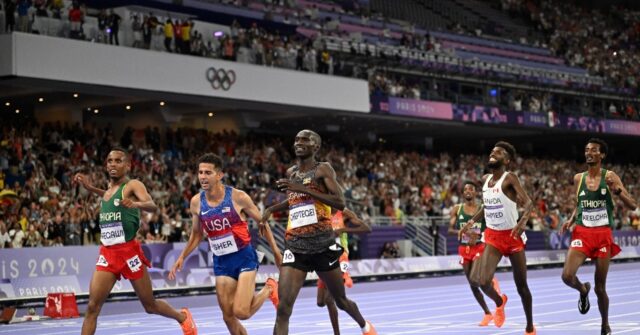 Cheptegei wins first track gold, USA blitz relay record