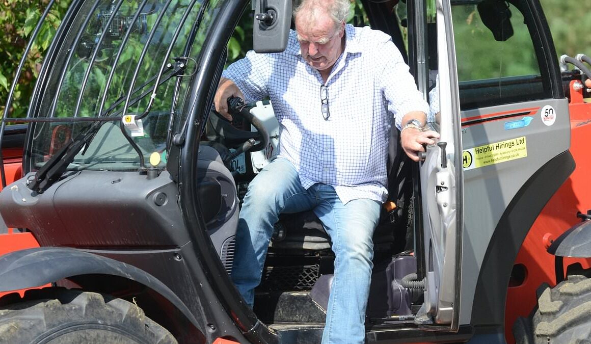 EXCLUSIVEJez get on with it! Jeremy Clarkson rushes to open up Cotswolds pub with partner Lisa Hogan as he barks orders at Clarkson’s Farm star Gerald… but finds ANOTHER machine tricky to get the hang of