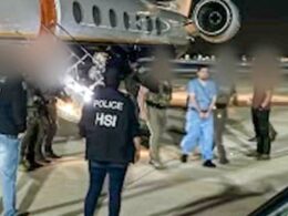 Did one Mexican drug lord trick or force another into boarding a plane to Texas to be arrested?