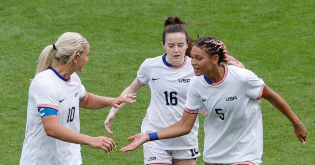 Spain survive Colombia scare, join USA in Olympic women’s football semis