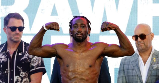 Crawford dethrones Madrimov for WBA super-welterweight title