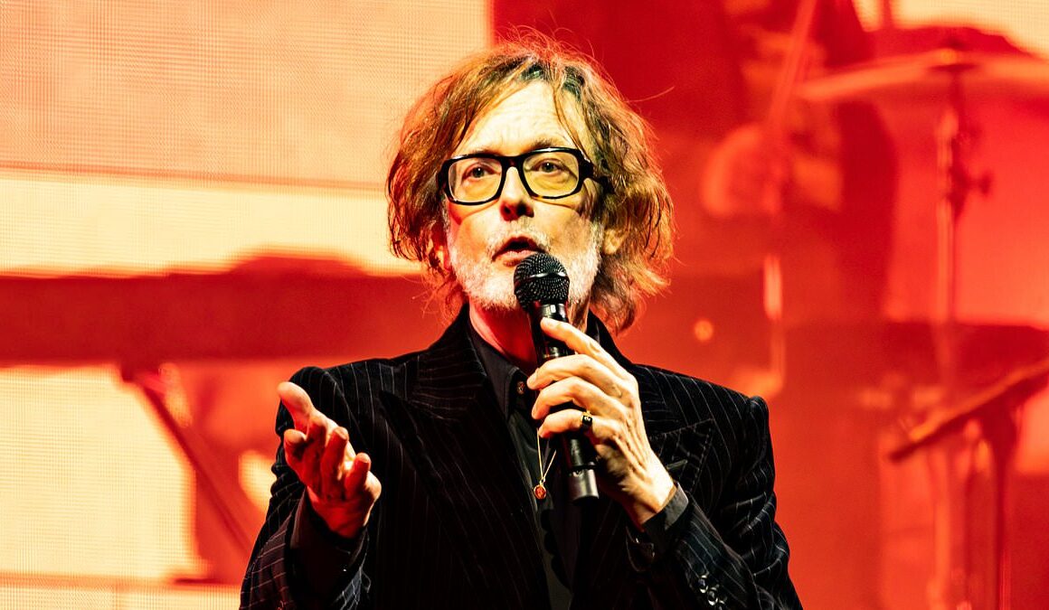 How Gen-Z think Jarvis Cocker is a breed of dog: Survey reveals youngsters’ lack of knowledge of 90s pop culture – with one in ten believing Liam and Noel Gallagher are TV chefs