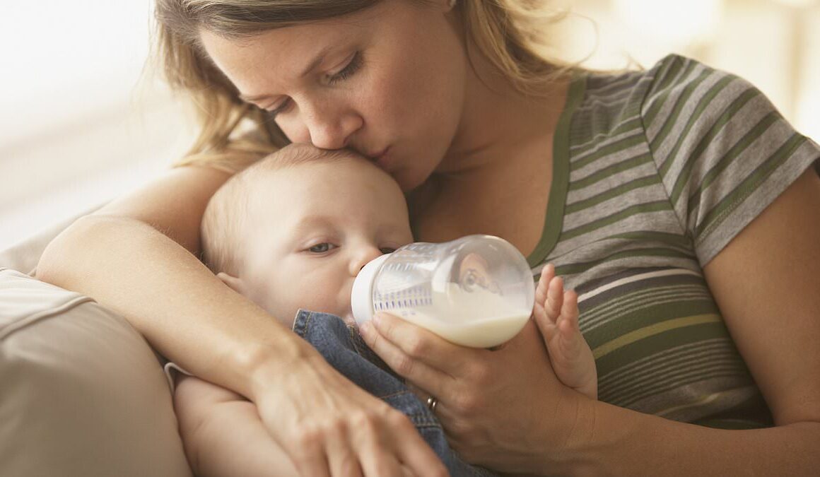 Parents are being ‘pushed’ into buying formula milk that could be bad for babies, experts warn