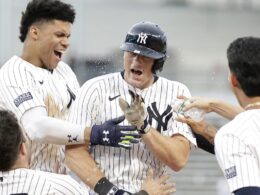 DJ knocks one through 5-man infield as Yanks walk off Blue JaysDJ knocks one through 5-man infield as Yanks walk off Blue Jays