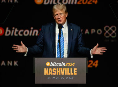 Bitcoin Price Tanks Hours After Trump Floats Using it as US Reserve Asset