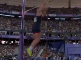 Team GB’s Holly Bradshaw nearly lands on a cameraman as she crashes out the pole vault with disastrous jump