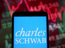 Financial Sites Including Schwab, Fidelity, And Vanguard Experience Outages As Stocks Decline