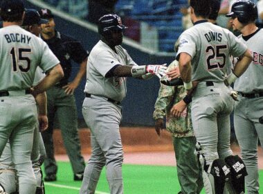 Remembering Gwynn’s 3,000th hit 25 years laterRemembering Gwynn’s 3,000th hit 25 years later