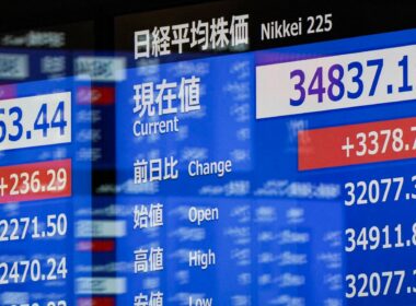 Japanese Stocks Lead Asian Market Rebound After Monday’s Rout