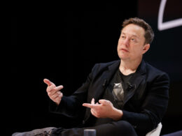 Elon Musk’s AI Chatbot Spreads Misinformation, Secretaries of State Say