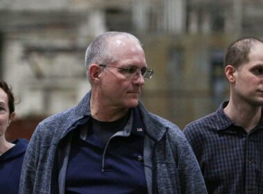 What Russia’s arrest footage of Evan Gershkovich and Paul Whelan really tells us