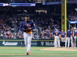 Valdez falls 1 out shy of 2nd career no-hitterValdez falls 1 out shy of 2nd career no-hitter