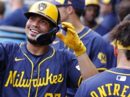 Who needs rest? Adames homers twice in Brewers’ rompWho needs rest? Adames homers twice in Brewers’ romp