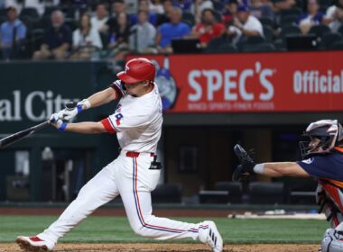 Seager’s HR spoils no-hit bid, makes historySeager’s HR spoils no-hit bid, makes history