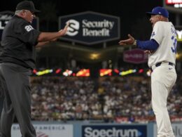 Roberts’ ejection sums up ‘frustrating one’ vs. PhilsRoberts’ ejection sums up ‘frustrating one’ vs. Phils