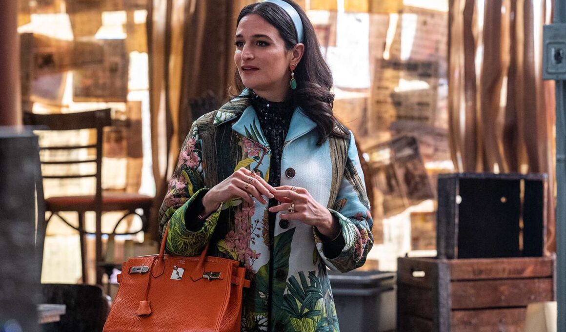 Jenny Slate’s ‘Punchy’ Hèrmes Birkin Bag in It Ends with Us Had Its Own Security Guard on Set (Exclusive)