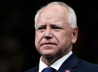 Walz ‘misspoke’ in saying he served ‘in war,’ Harris campaign says
