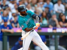 Mariners’ arms, gloves, bats sync up in amazing inningMariners’ arms, gloves, bats sync up in amazing inning