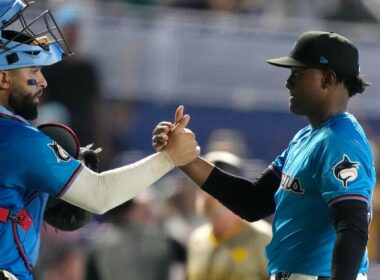 Marlins hang on after Padres’ HR with 2 outs in 9th is overturnedMarlins hang on after Padres’ HR with 2 outs in 9th is overturned
