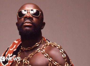 Issac Hayes’ family threaten to sue Trump for $3m