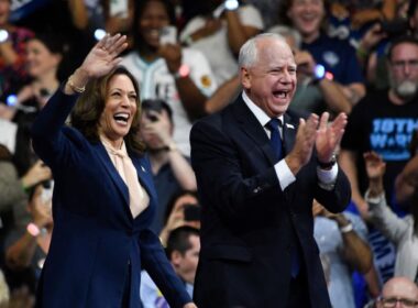 Harris and Walz to take bus tour through Pennsylvania ahead of Democratic convention