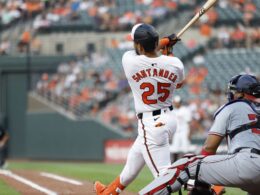 Switch-hitting Santander makes Orioles homer historySwitch-hitting Santander makes Orioles homer history