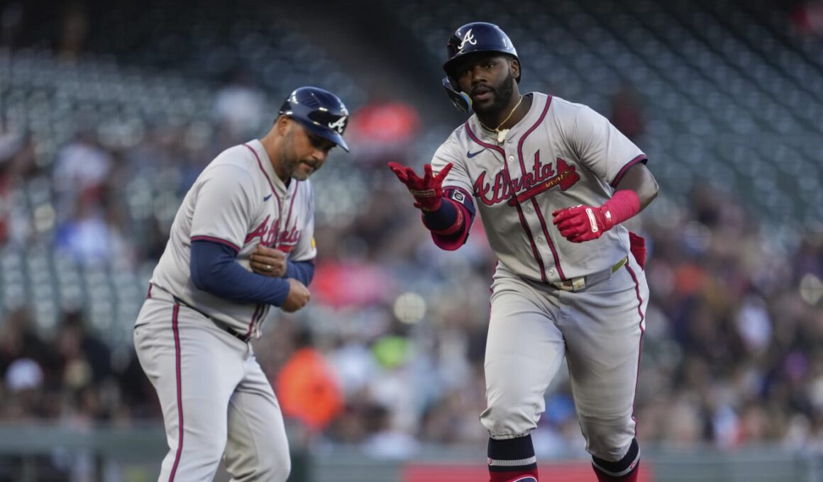 Harris belts grand slam in return from IL; Braves blow out GiantsHarris belts grand slam in return from IL; Braves blow out Giants