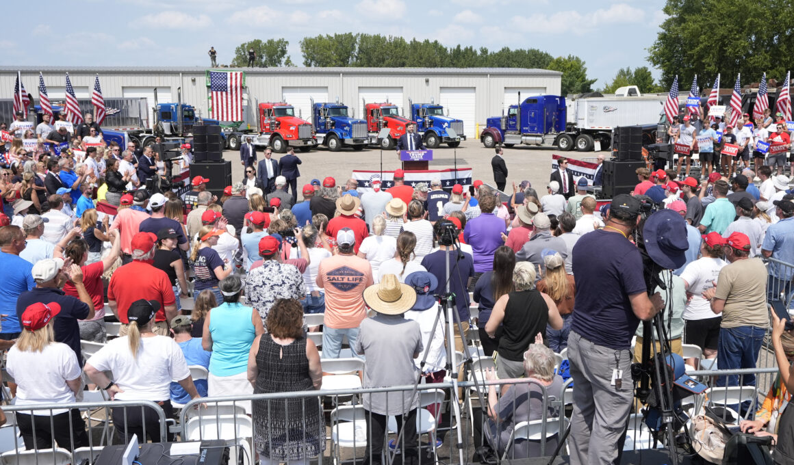 JD Vance Crowd Size Comes Under Scrutiny After Photo Goes Viral