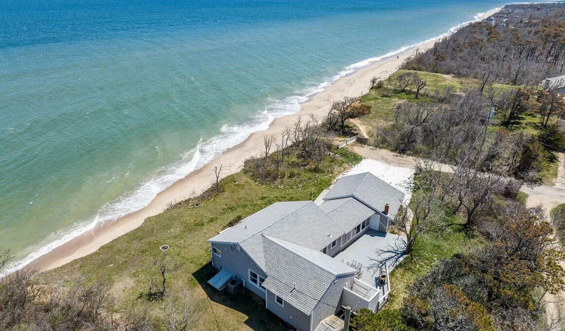 I Bought a Beach House in Cape Cod for $395K—It’s About To Fall Into the Ocean but I’m Living My Dream While I Can