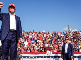 Secret Service approves bulletproof glass to shield Trump at outdoor rallies